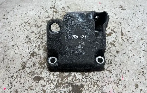 Dodge Challenger Engine mounting bracket 04726016AC