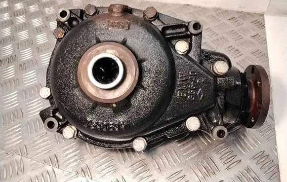 BMW X3 E83 Front differential 7540634 GGG40 7540626