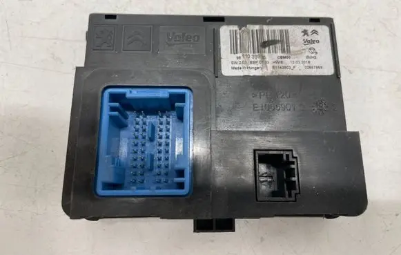 Opel Grandland X Other control units/modules 9811039380