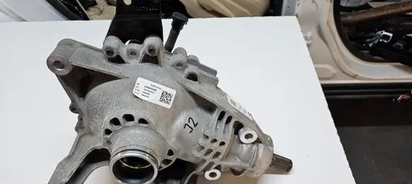Jeep Grand Cherokee WL Front differential 68340267AC P68340267AC