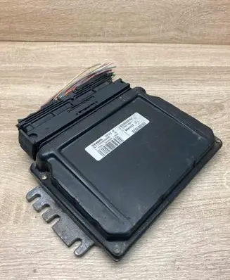 Renault Clio II Engine control unit/module ECU 8200039797 7700110471 WithPlug