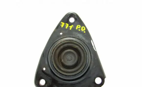 Hyundai i30 Engine mount bracket