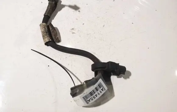 Opel Astra J Positive cable (battery) 13282342