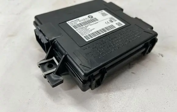Chrysler Pacifica Keyless (KESSY) go control unit/module 68366862AA P68366862AA A2C95450601