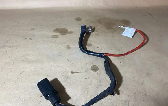 Volkswagen Tiguan Positive cable (battery) 5QA971228C