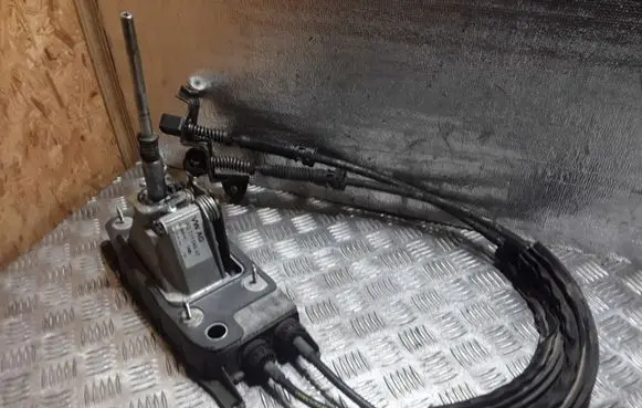 Audi A3 S3 8P Gear shift cable linkage 1K0711049AT 1K0711061A 1K0711265