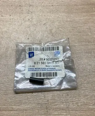 Opel Zafira A Fuel injector 90325253