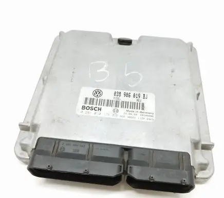 Volkswagen PASSAT B5 Engine control unit/module 038906019BJ 0281010176 28SA4086
