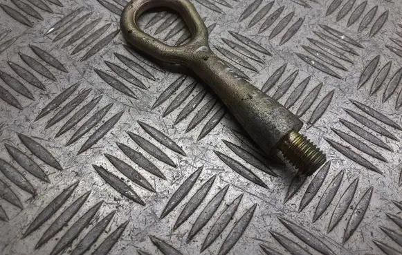 Chrysler PT Cruiser Tie down hook / loop 