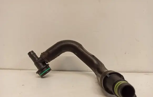 Seat Arona Breather hose/pipe 04C103202