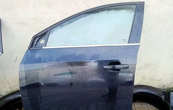 Chevrolet Cruze Front door 