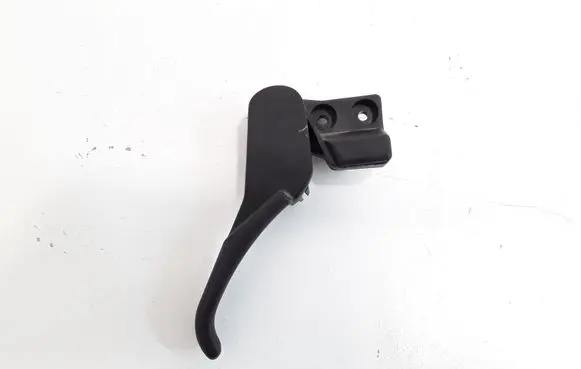 Volkswagen PASSAT B5.5 Engine bonnet (hood) release handle 3B1823533