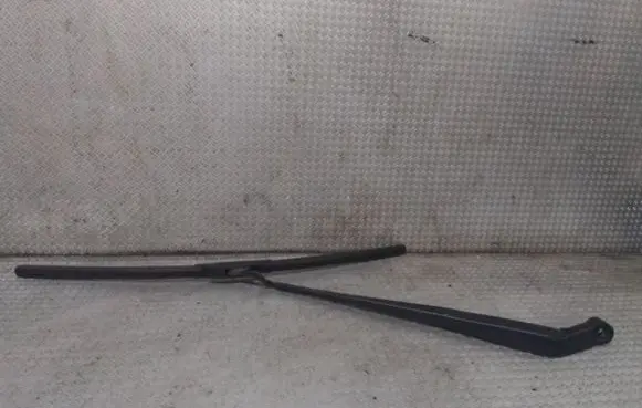 Toyota Auris 150 Windshield/front glass wiper blade 3451979