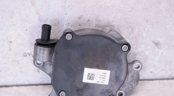 Skoda Superb B6 (3T) Vacuum pump 03L145207 03L100J 03L145112