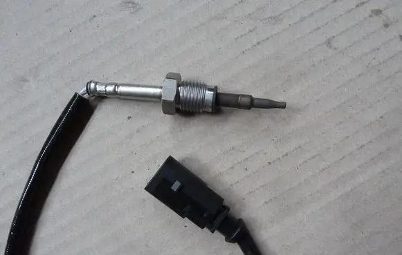 Volkswagen Atlas Exhaust gas temperature sensor 4H0906088AL
