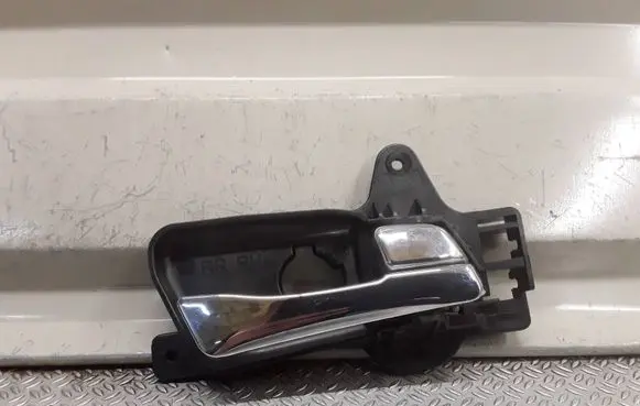 Hyundai i30 Front door interior handle 83623FD000