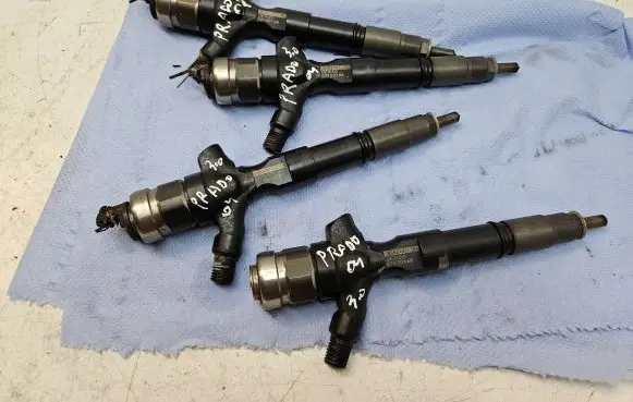 Toyota Land Cruiser (J120) Fuel injectors set DCRI107730