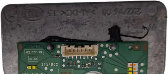 Mercedes-Benz E W213 LED ballast control module 19944300 ST5406C 19944301