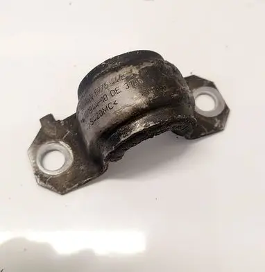 BMW 5 GT F07 Sway bar bush bracket, front 677544401