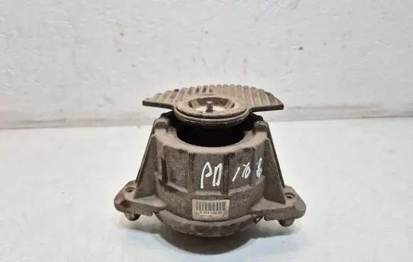 Mercedes-Benz C W204 Engine mount bracket A2042404217