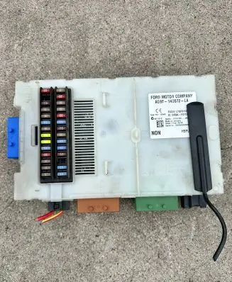 Ford Mondeo MK IV Comfort/convenience module AG9T-14D572-LA 3659AF0112 28151289
