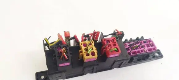 Audi A6 S6 C5 4B Fuse box set 8L0941822A 896083000