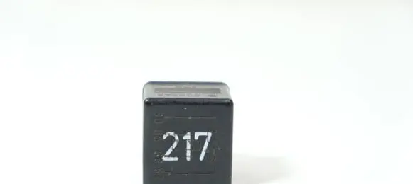 Audi A6 S6 C4 4A Other relay 443951253S