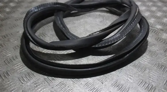 BMW 7 F01 F02 F03 F04 Front door rubber seal 