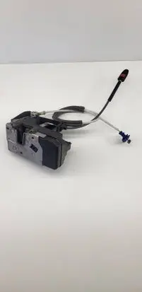 Opel Zafira A Front door lock 24444016