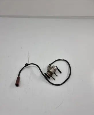 Audi A4 S4 B9 AdBlue injector 04l131113j