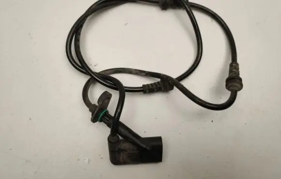 Mercedes-Benz C W205 ABS brake wheel speed sensor A2059058103