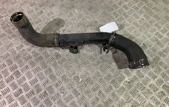 Volvo XC90 Intercooler hose/pipe 31422153 31657759