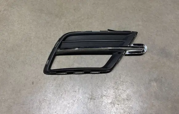 Volkswagen Caddy Front fog light trim/grill 2K5853666D