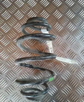 Volkswagen PASSAT B5 Rear coil spring