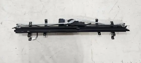 Maserati Quattroporte Manual rear window sunshade cover 670183281