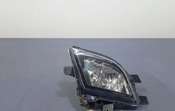 Volkswagen Jetta VI Front fog light 5C7941699R