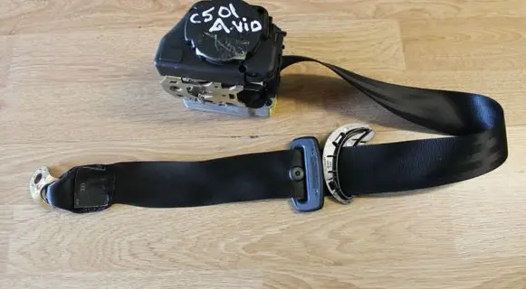 Audi A6 S6 C4 4A Middle seatbelt (rear) 4B5857807