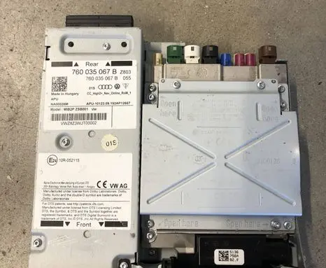 Volkswagen Touareg III Navigation unit CD/DVD player 760035067B