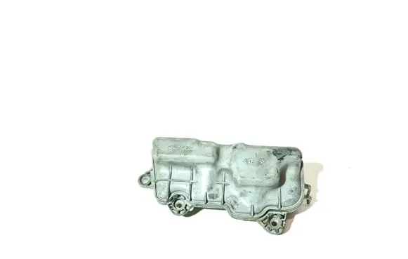 Vacuum air tank