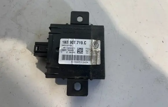 Volkswagen Golf V Alarm control unit/module 1K0907719C 28024256 1980053C8AD
