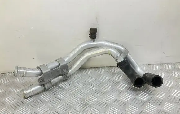 Audi A4 S4 B9 Engine coolant pipe/hose 04E121151E 04E121177 04E121178
