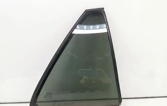 Toyota Avensis T250 Rear vent window glass 6818805050