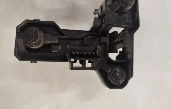 Renault Scenic I Tail light bulb cover holder 7700831731