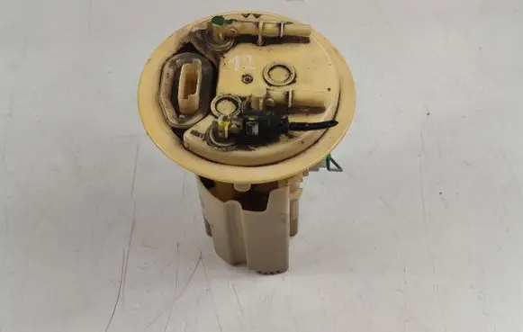 Peugeot 3008 I Fuel level sensor 