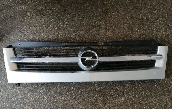 Opel Movano A Front bumper upper radiator grill 8200233763