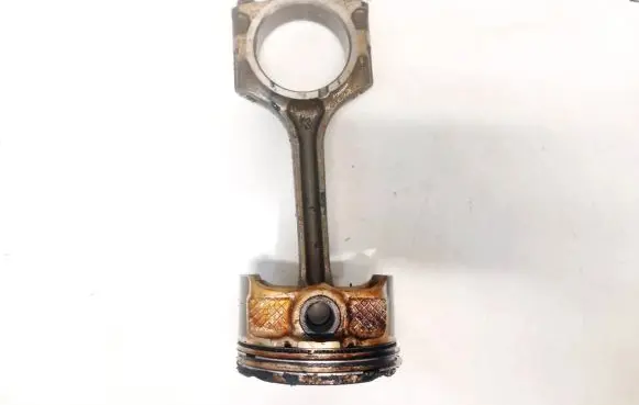 Mazda 2 Piston with connecting rod