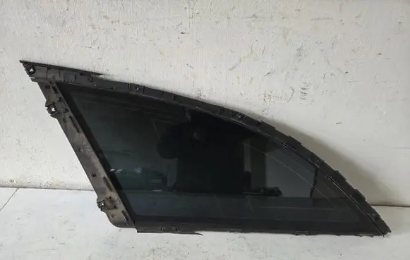 Mercedes-Benz E W211 Rear side window