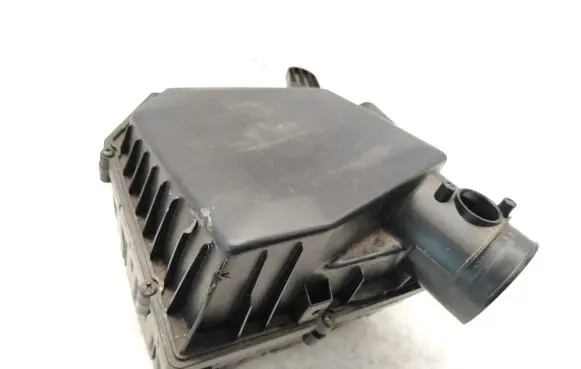 Volvo XC40 Air filter box 32222663 8888938981