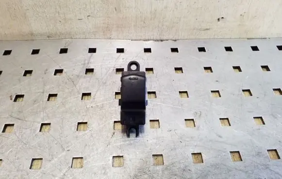 Nissan Pathfinder R51 Electric window control switch 25411EA00A