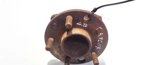 Jaguar X-Type Rear wheel hub